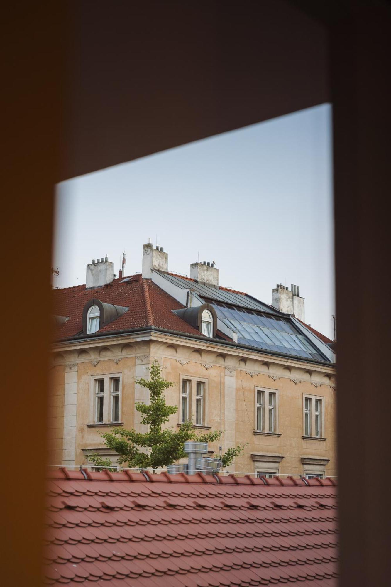 Azure - Cozy Center With Balcony * Prag